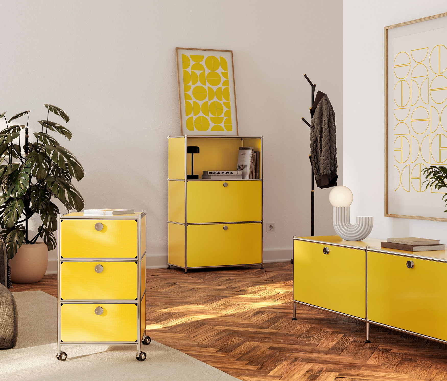 Obývacia izba s pohovkou a žltým kovovým kontajnerom na kolieskach »CN3« s 3 zásuvkami.