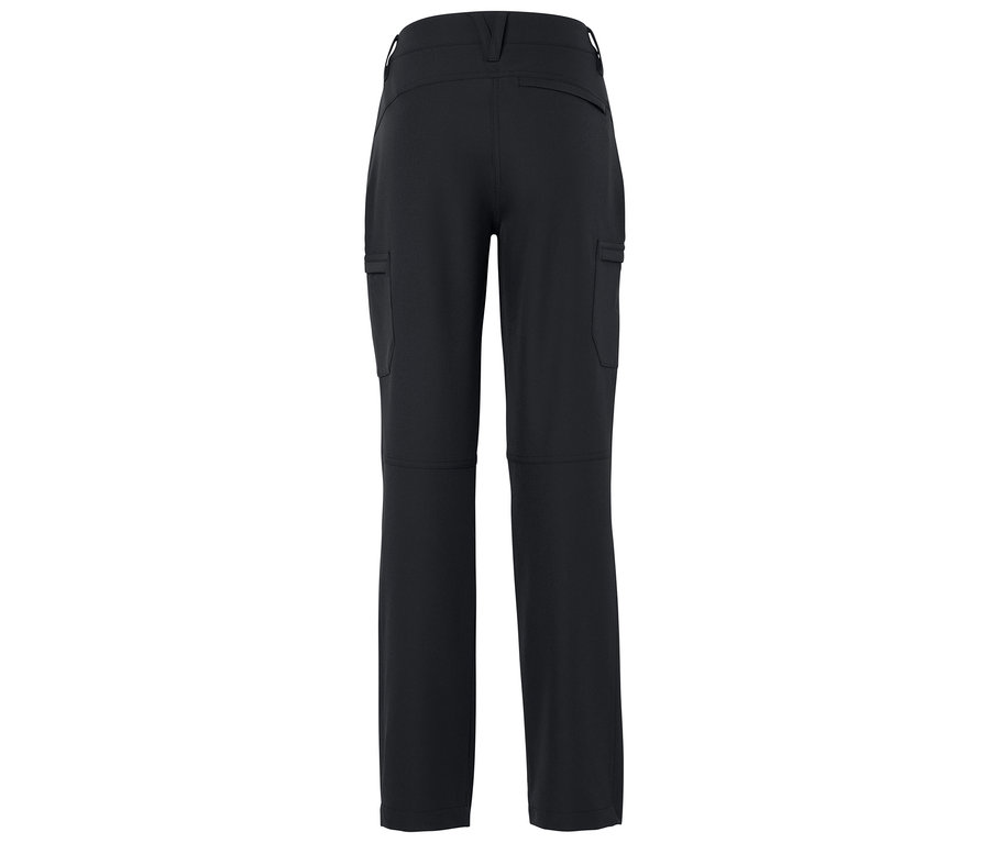 Zadný pohľad na čierne nohavice s vreckami.