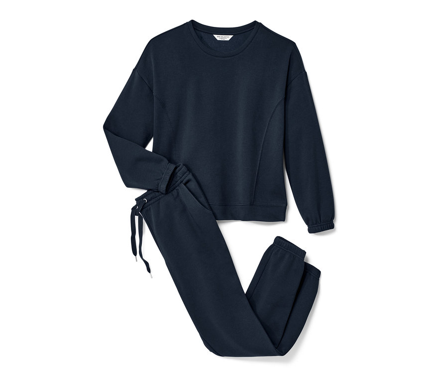 Tmavomodrá domáca súprava.