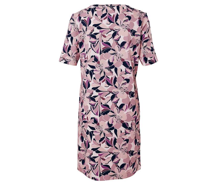 Šaty s krátkym rukávom s kvetinovým vzorom v odtieňoch ružovej, fialovej a modrej.