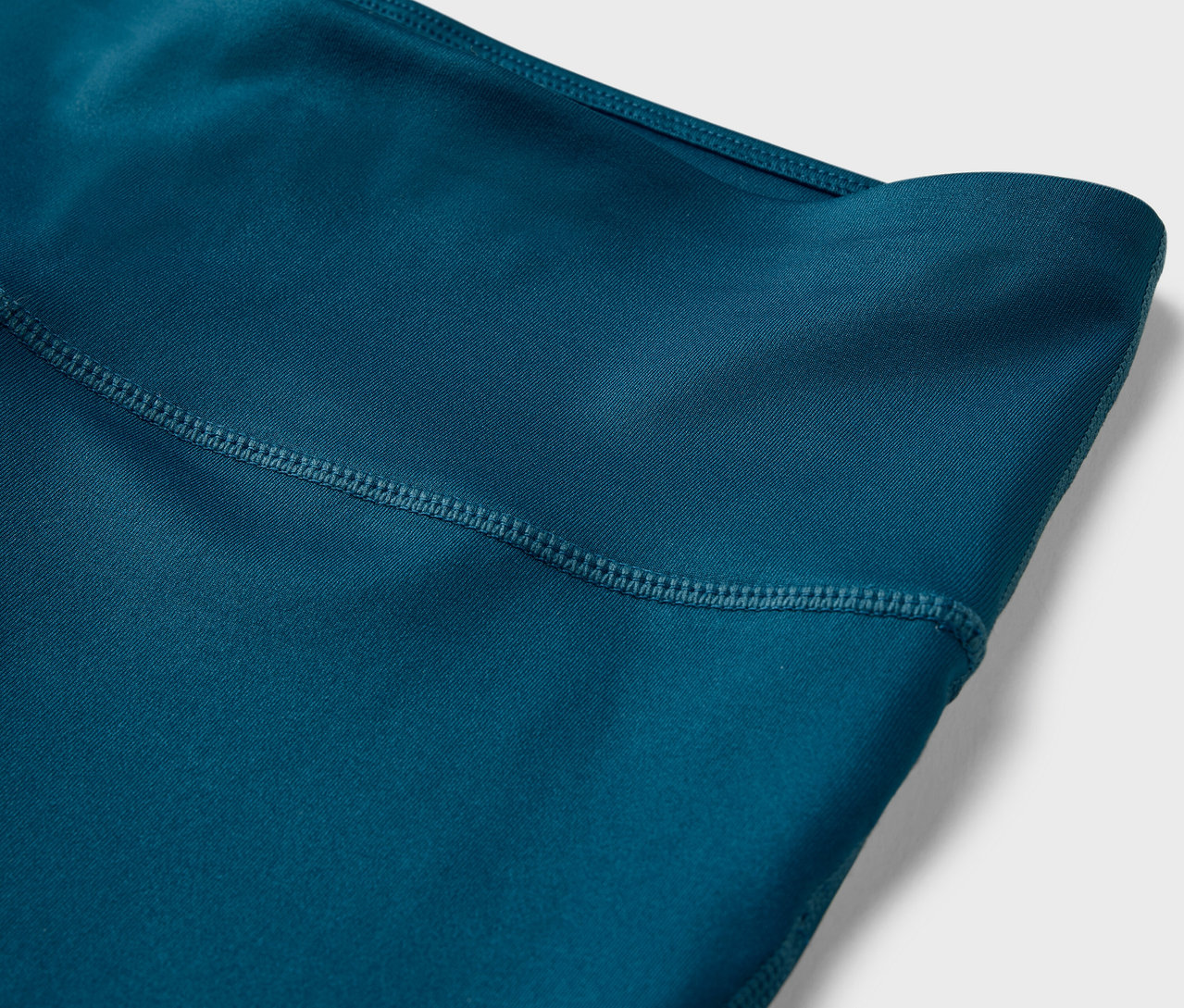 Detail športových 3/4 legín.