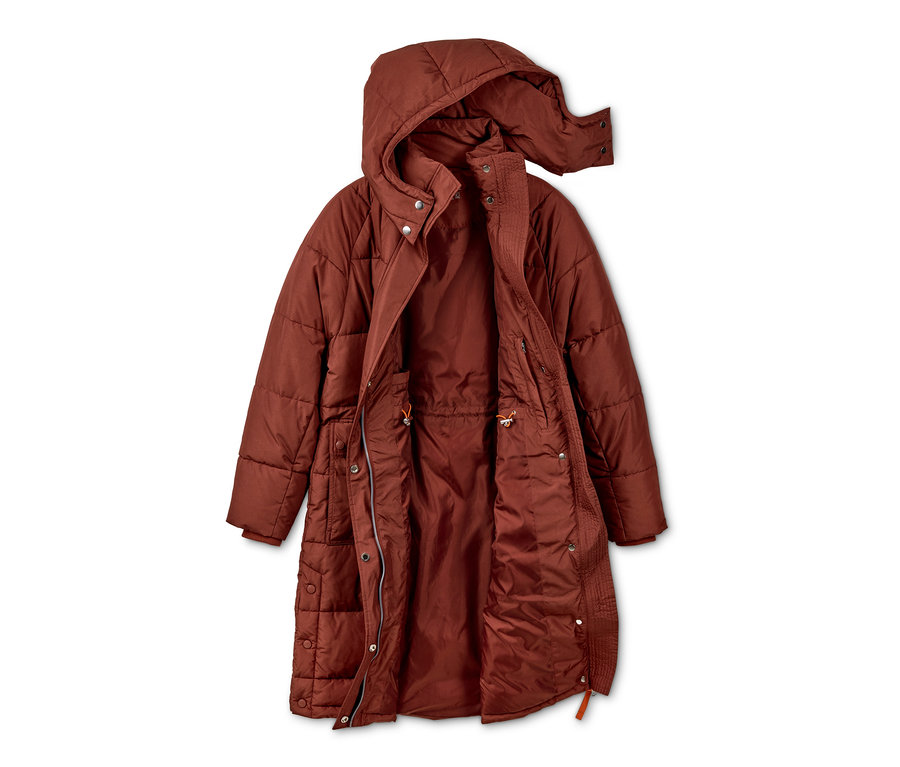 Otvorený prešívaný kabát s kapucňou v hnedej farbe.