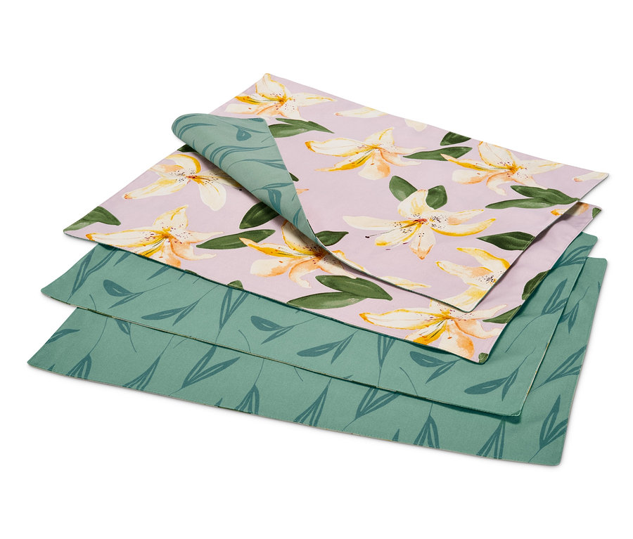Sada obojstranných prestieraní, 4 ks, s kvetinovým vzorom na lila pozadí a zeleným vzorom listov.