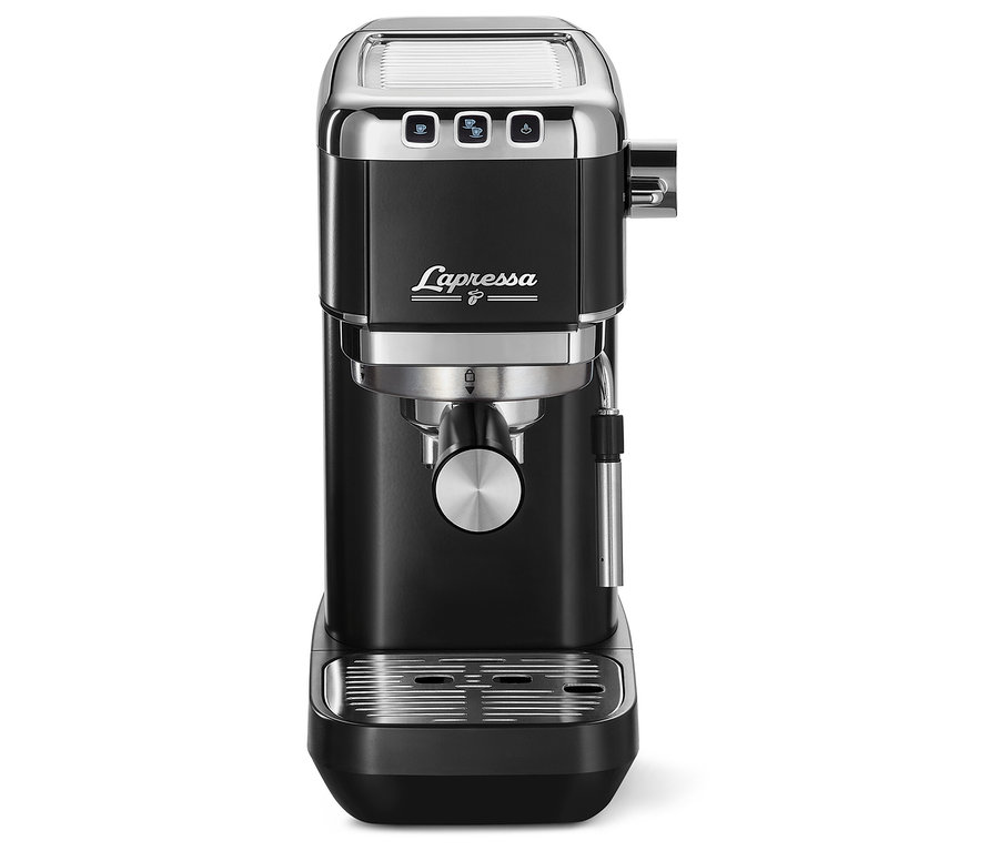 Čierny kávovar na espresso.