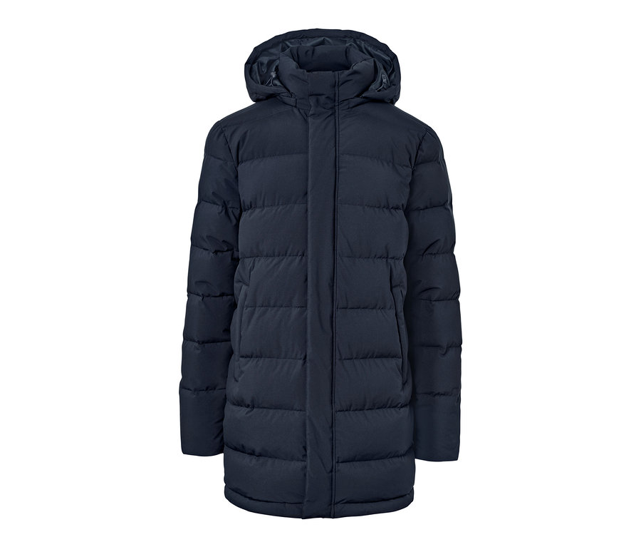 Tmavo modrá páperová prešívaná parka na bielom pozadí.