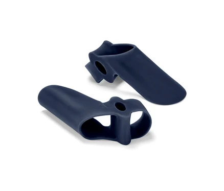 Dva modré chrániče na hallux valgus, 2 ks, ležia na bielom pozadí.