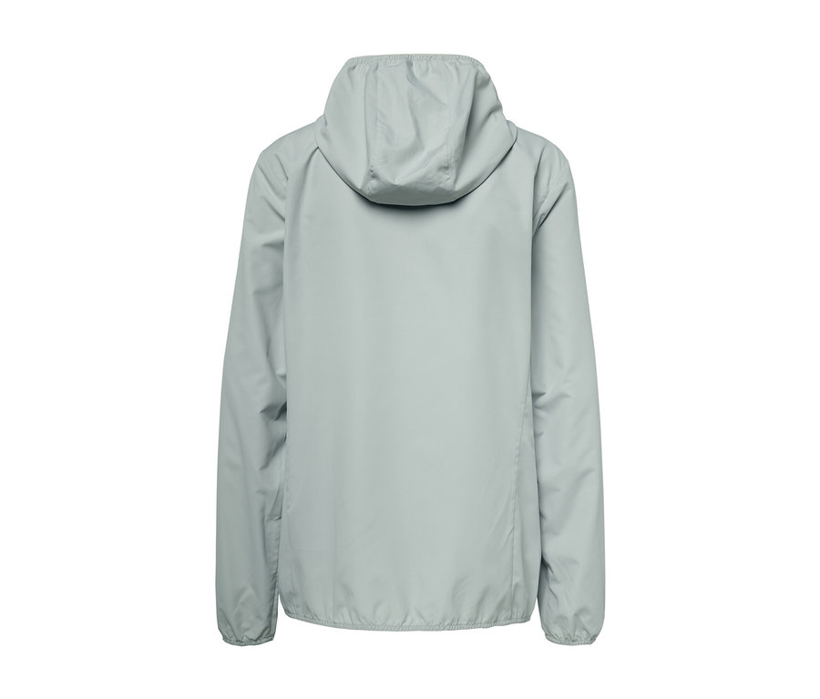 Sivá skladacia funkčná bunda zozadu.