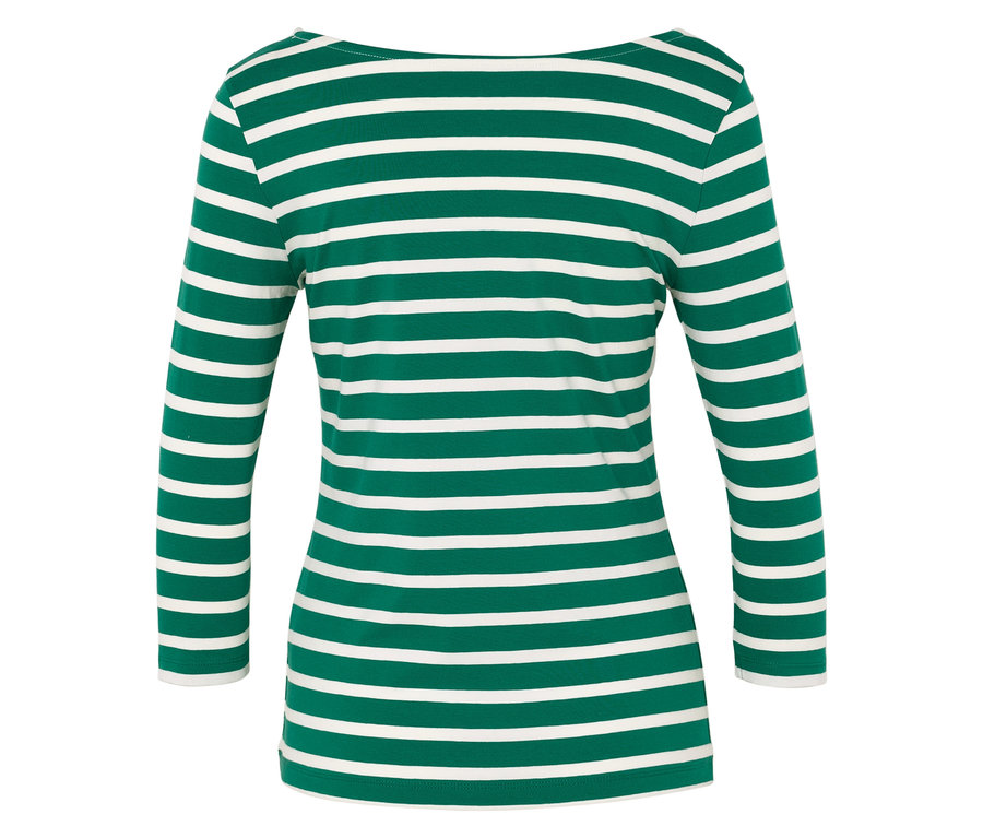 Zelené tričko s bielymi pruhmi.