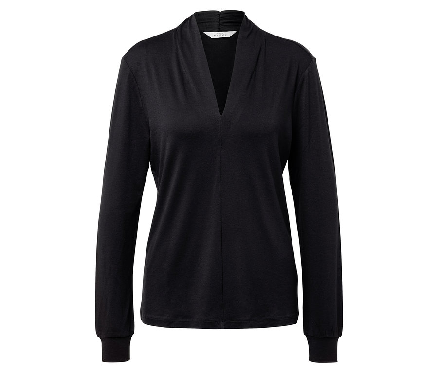 Čierna blúzka s výstrihom do V.