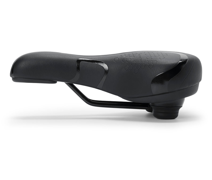 Čierne sedlo na bicykel.