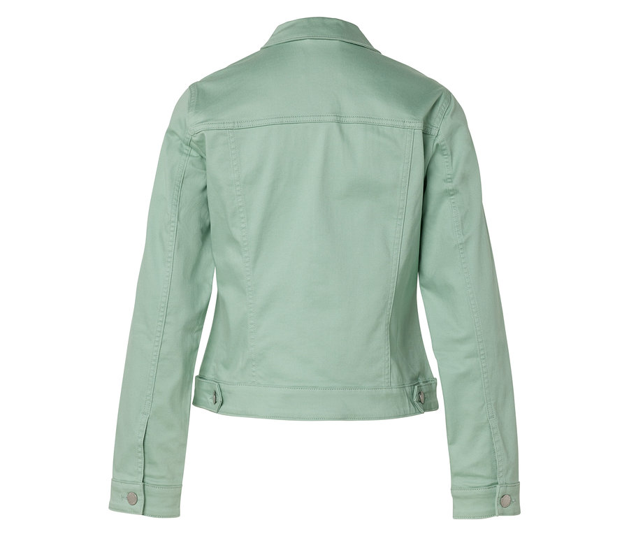 Pohľad zozadu na svetlozelenú bundu s gombíkmi.