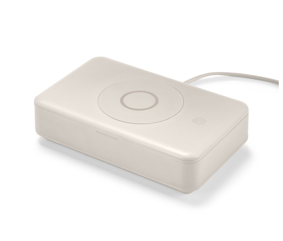 Krémový UV sterilizátor s bezdrôtovou nabíjačkou.