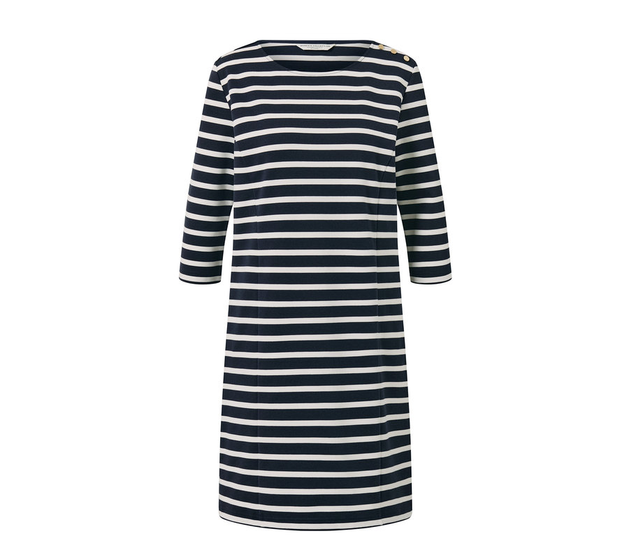 Prúžkované šaty z teplákoviny s trojštvrťovými rukávmi.