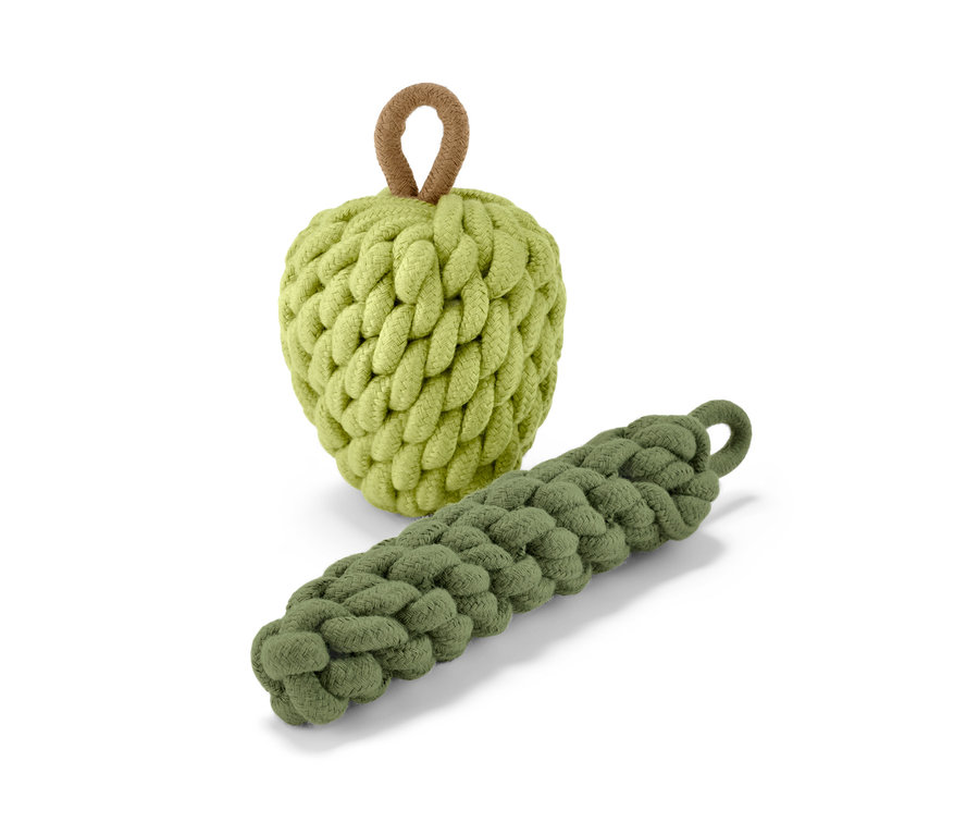 Hračka pre psy z pletenej bavlny v tvare jablka a cukety.