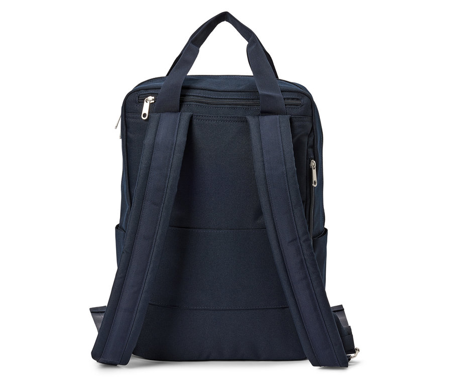 Modrý batoh zozadu s popruhmi a držadlom.