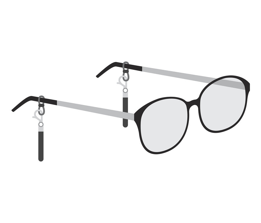 Čierne okuliare s multifunkčnou retiazkou na okuliare.