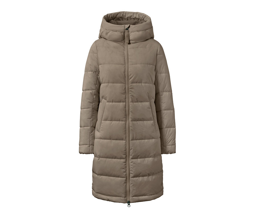 Prešívaný kabát v hnedosivej farbe.