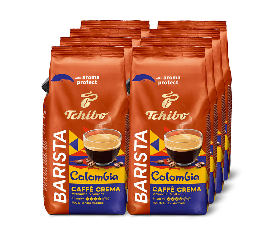 Niekoľko balení zrnkovej kávy Tchibo Barista Colombia Caffè Crema.