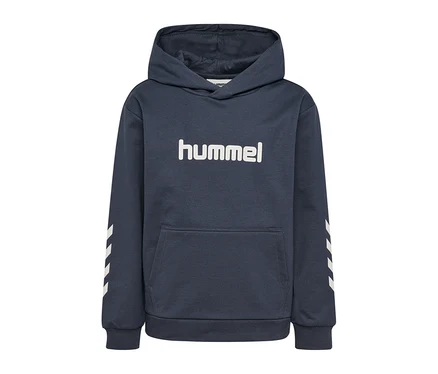 Tmavomodrá mikina s kapucňou hummel® HMLJR Logo Hoodie s bielym logom hummel na hrudi, klokaním vreckom a bielymi pruhmi na oboch rukávoch.