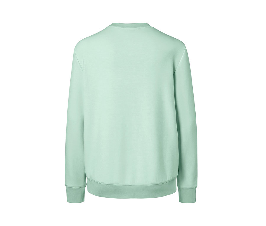 Pohľad zozadu na mätovú mikinu.