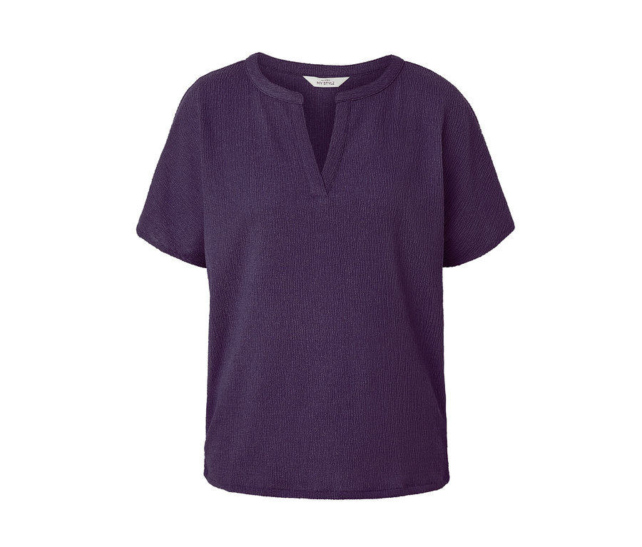 Fialová štruktúrovaná blúzka s krátkymi rukávmi.
