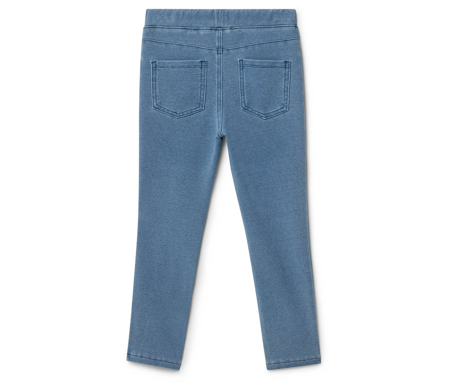 Svetlomodré legíny s dvoma zadnými vreckami ležia na bielom pozadí.