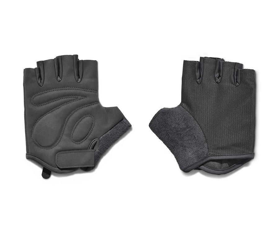 Dve cyklistické rukavice ležia vedľa seba na bielom pozadí.