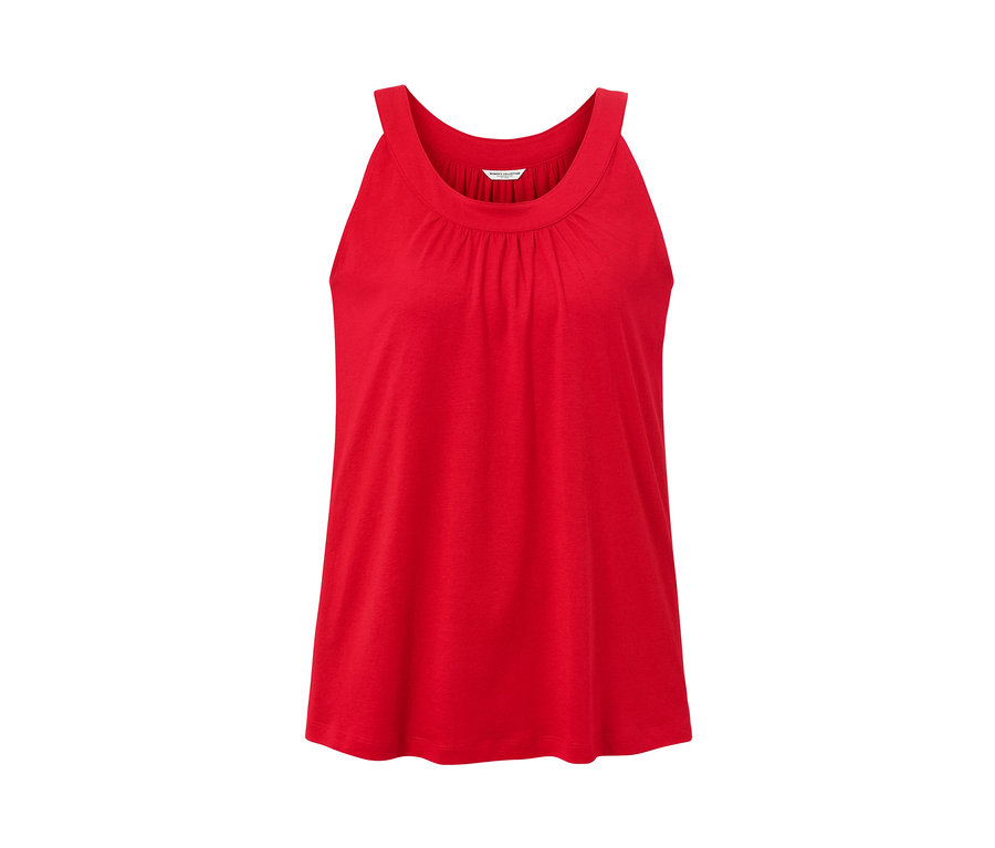 Červený top bez rukávov.