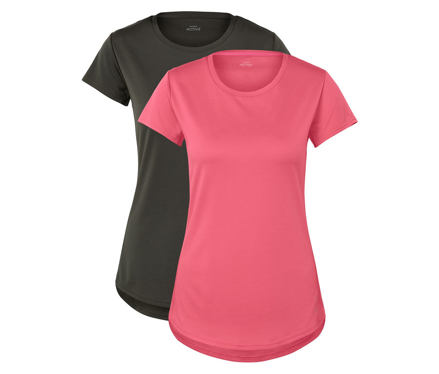 Dve dámske tričká s krátkym rukávom, jedno čierne a jedno ružové, ležia vedľa seba.