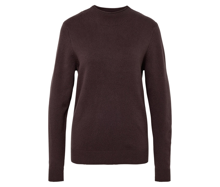 Hnedý rolákový sveter na bielom pozadí.