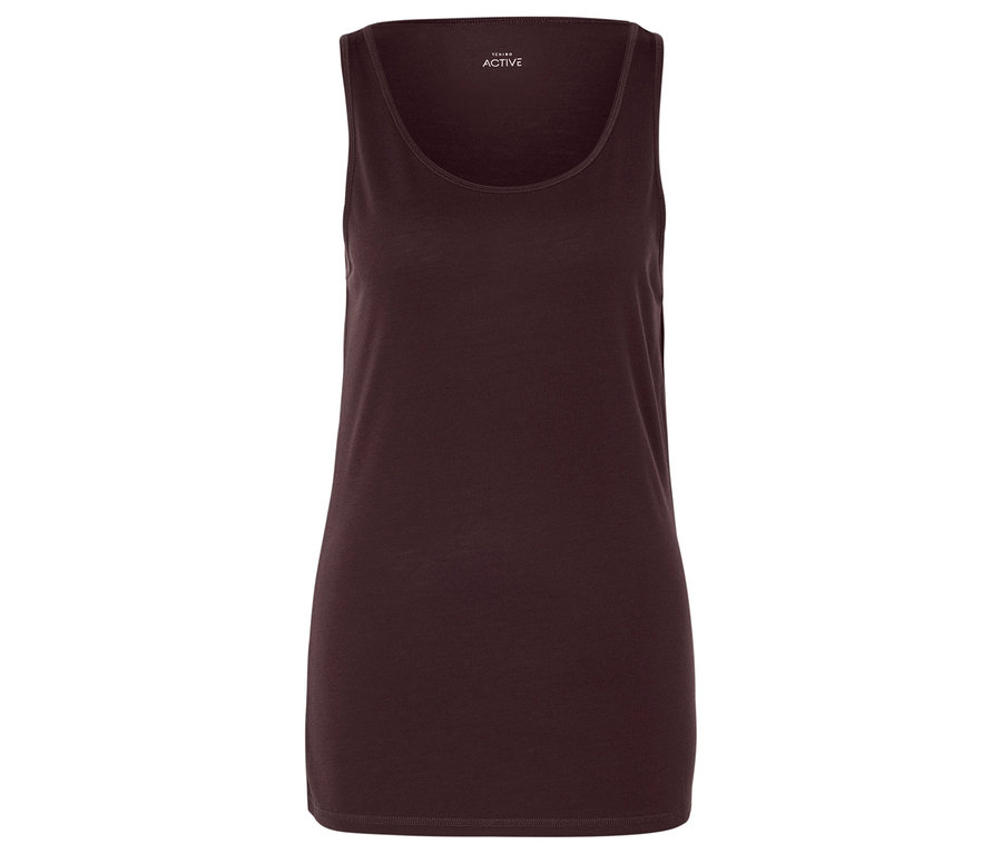 Tmavofialové tielko na bielom pozadí.