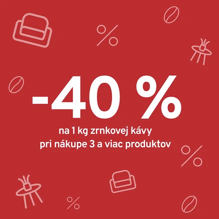 Červený plagát s bielym textom: „-40 % na 1 kg zrnkovej kávy pri nákupe 3 a viac produktov“.