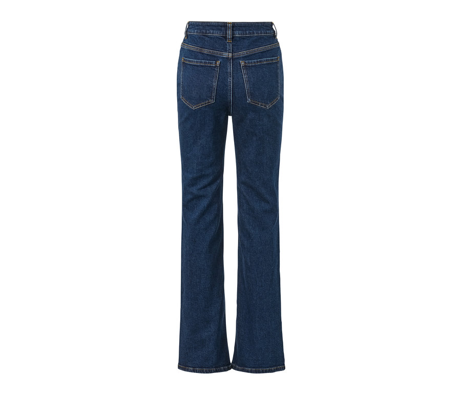 Pohľad zozadu na bootcut džínsy – strih »Lou«.