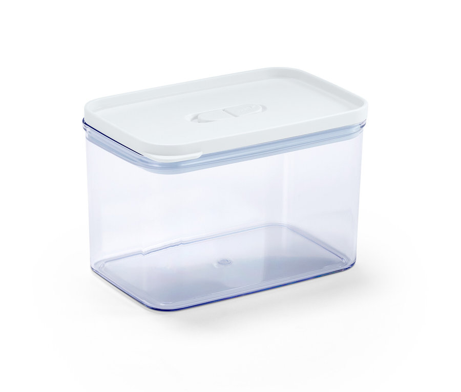 Priehľadná dóza na potraviny s bielym vekom.
