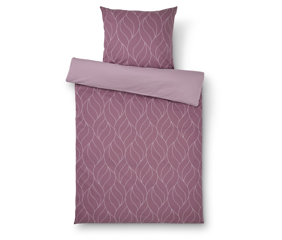 Fialové obliečky s motívom listov a svetlofialovým lemom a vankúšom.