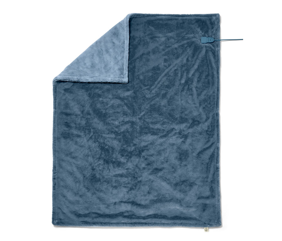 Modrá vyhrievacia deka s ovládačom.