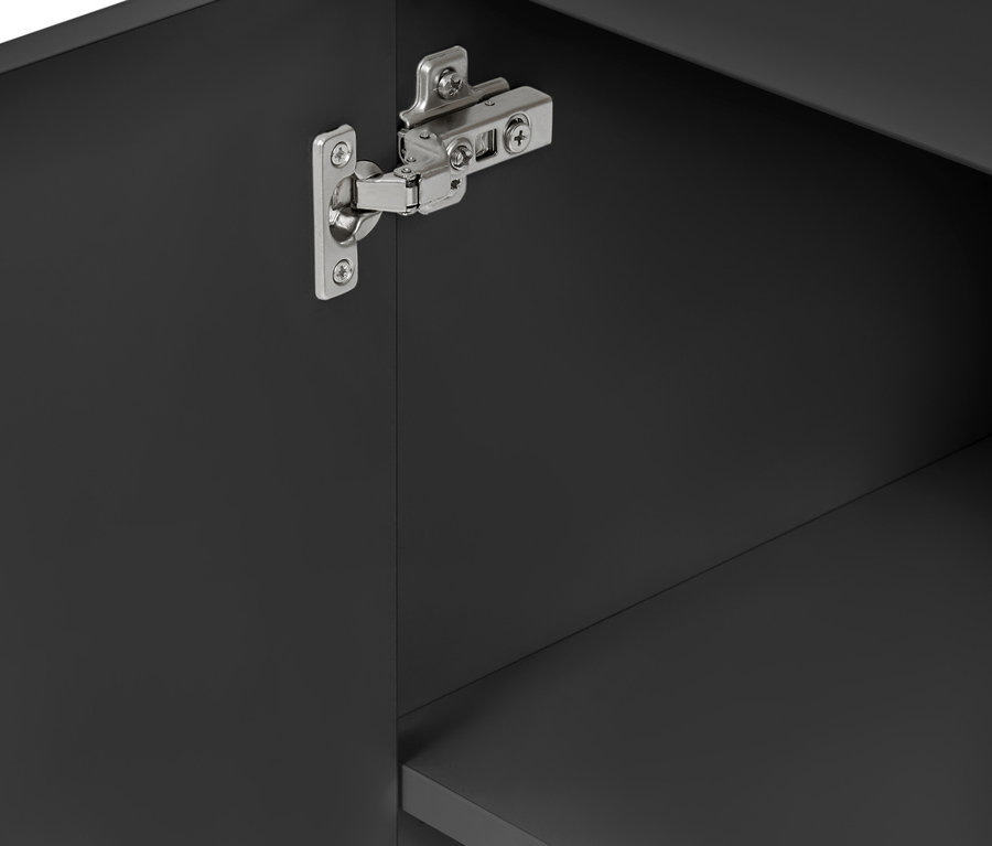 Detail interiéru antracitovej kúpeľňovej skrinky Eklund s pántmi.