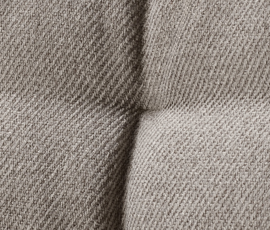 Detailný záber otočnej jedálenskej stoličky.