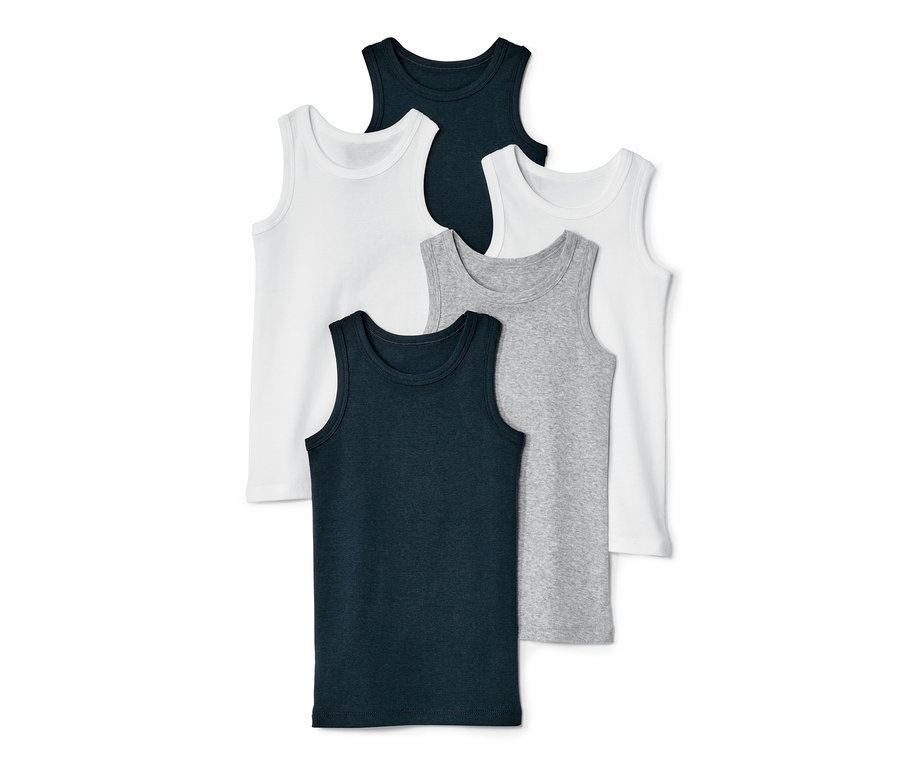 Päť chlapčenských tielok v bielej, sivej a tmavomodrej farbe.