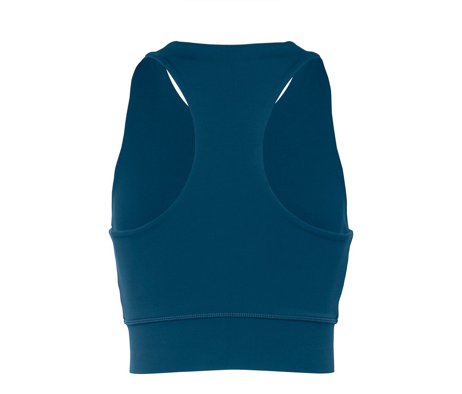 Detail modrej športovej podprsenky s racerback strihom.