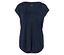 Tmavomodré tričko na bielom pozadí.