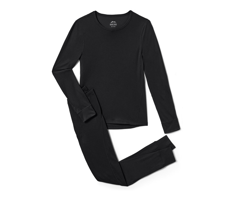 Čierna funkčná spodná termobielizeň.