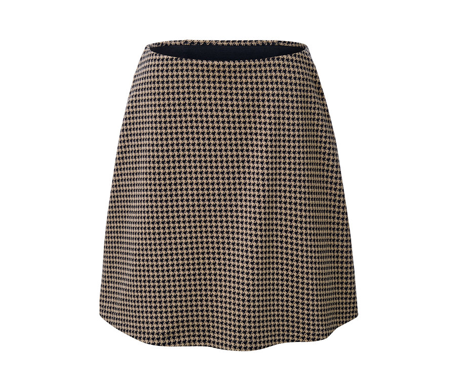 Detail sukne z teplákoviny so žakárovým vzorom kohútej stopy.