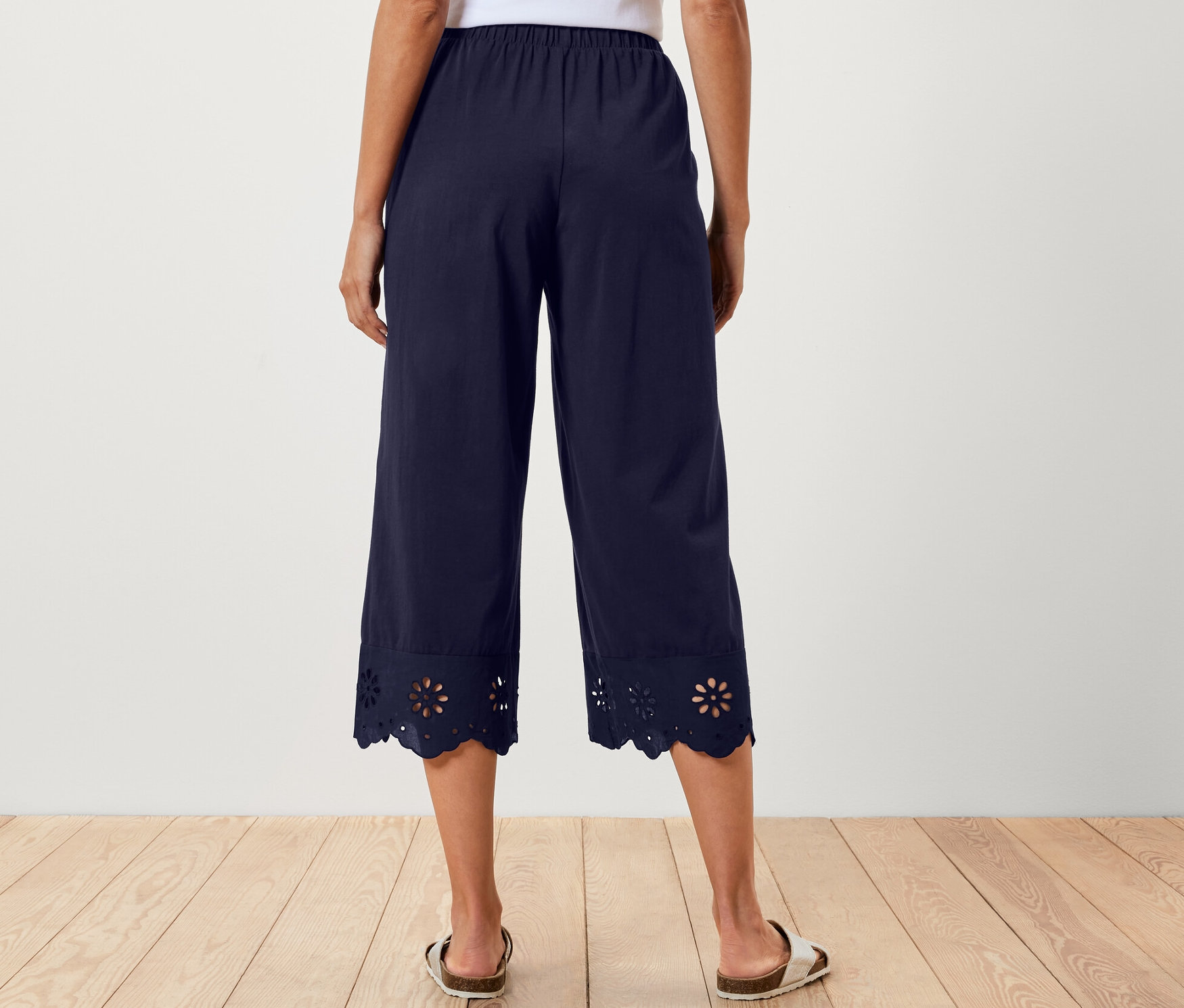 Tchibo - Nohavice culottes s výšivkou