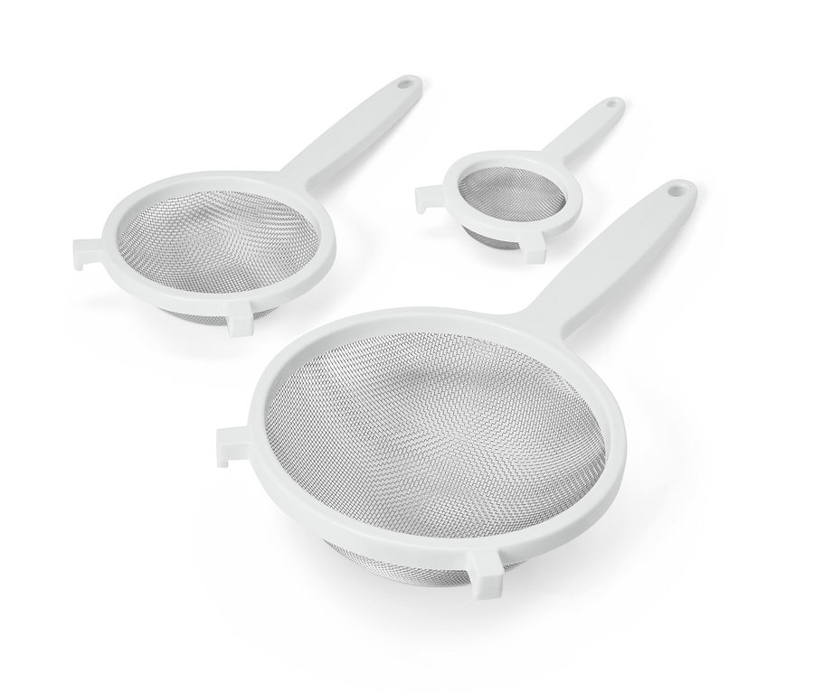 Sada cedidiel na bielom pozadí.