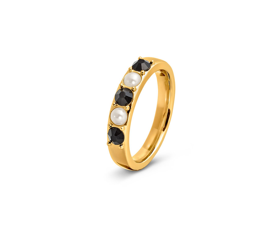 Zlatý prsteň Black and White s čiernymi a bielymi kameňmi.