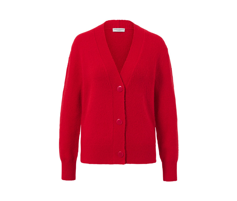 Červený pletený sveter s výstrihom do V a gombíkmi.