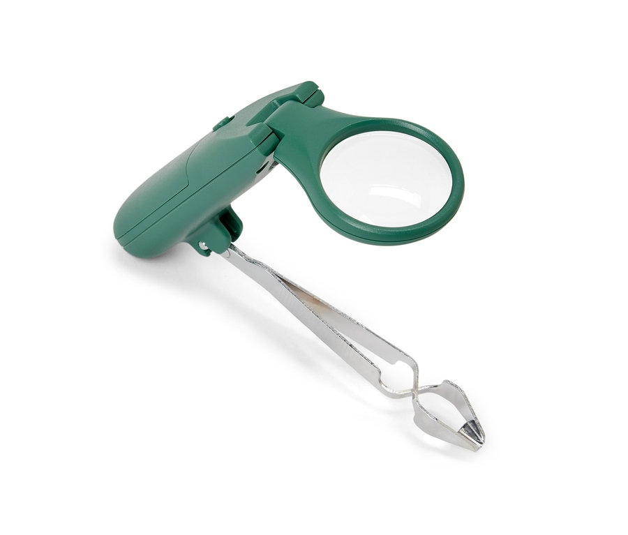 Zelená pinzeta na kliešte pre zvieratá s LED svetlom a striebornou pinzetou.