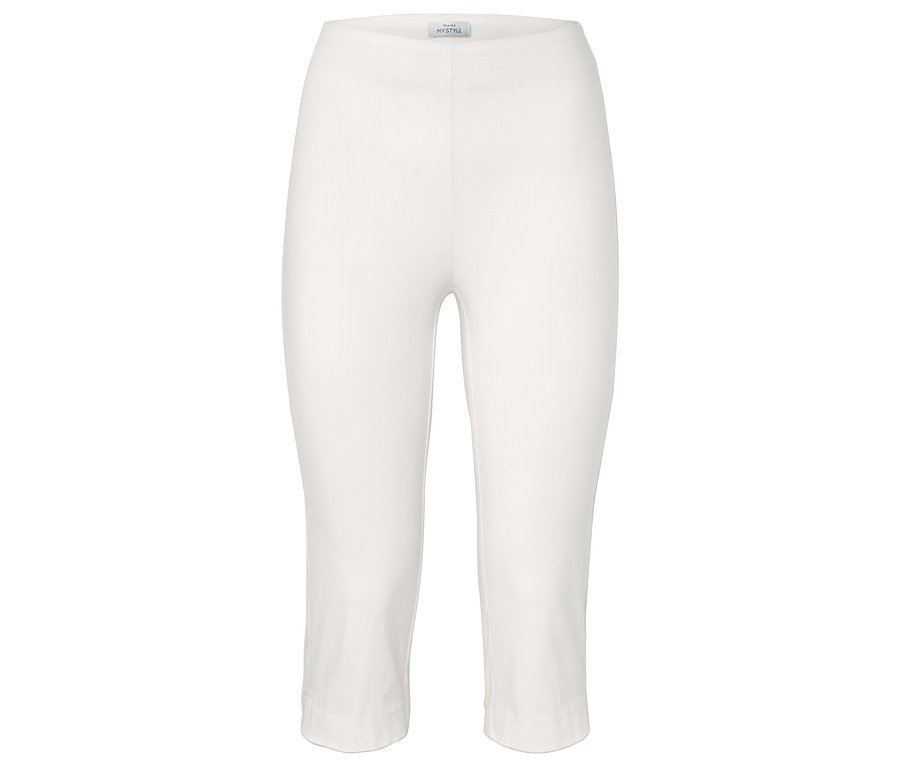 Biele capri nohavice.