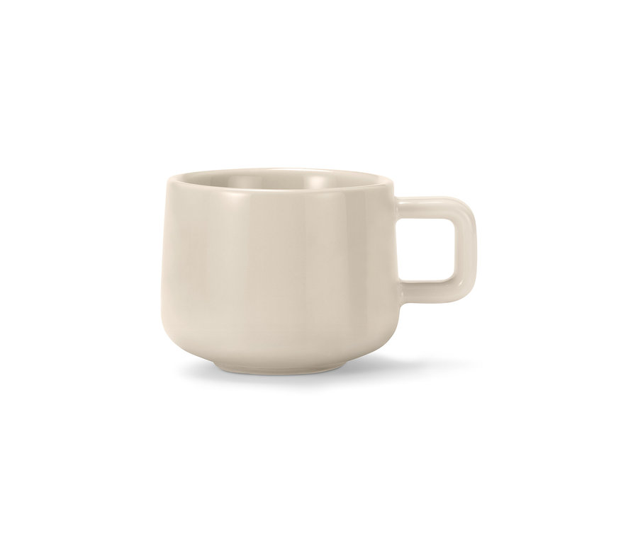 Svetlobéžová šálka na espresso s uchom.